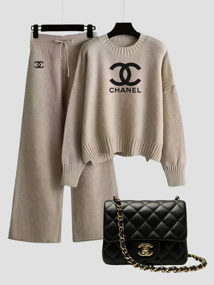 Luxe Crest Knit Set & Quilted Chain Bag