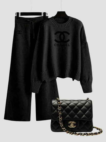 Luxe Crest Knit Set & Quilted Chain Bag